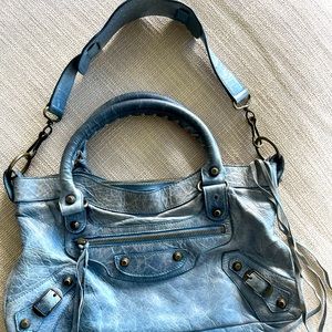 Good condition, original, with a dust bag